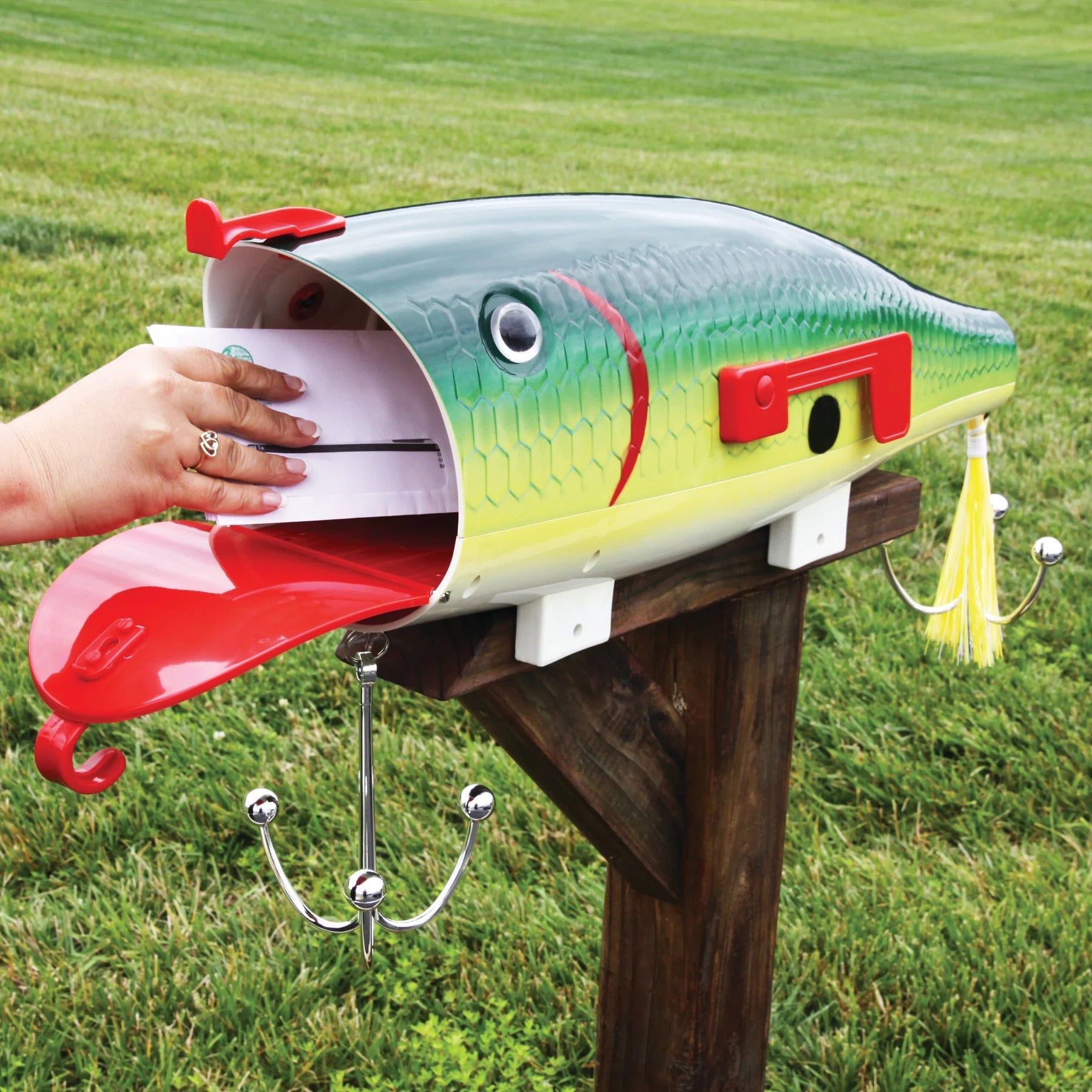Fish Mailbox-Green Shad Lure Mailbox