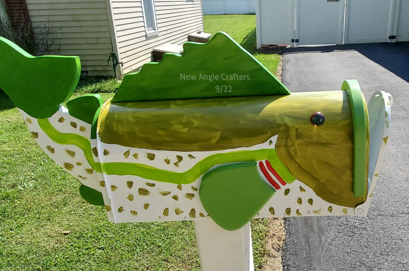 Handmade Bass Fish Mailbox: Rural Novelty Mailbox